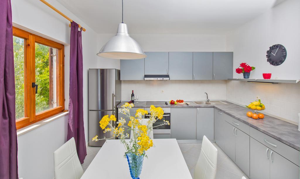 Apartment Lujak Donje Celo Ngoại thất bức ảnh