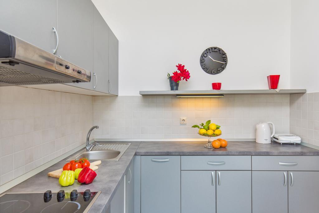 Apartment Lujak Donje Celo Ngoại thất bức ảnh