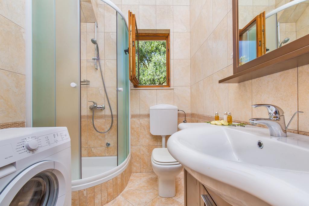 Apartment Lujak Donje Celo Ngoại thất bức ảnh